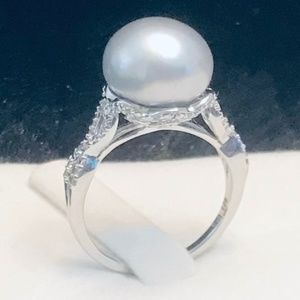 Genuine Cultured Grey Pearl & Zircon Princess Ring